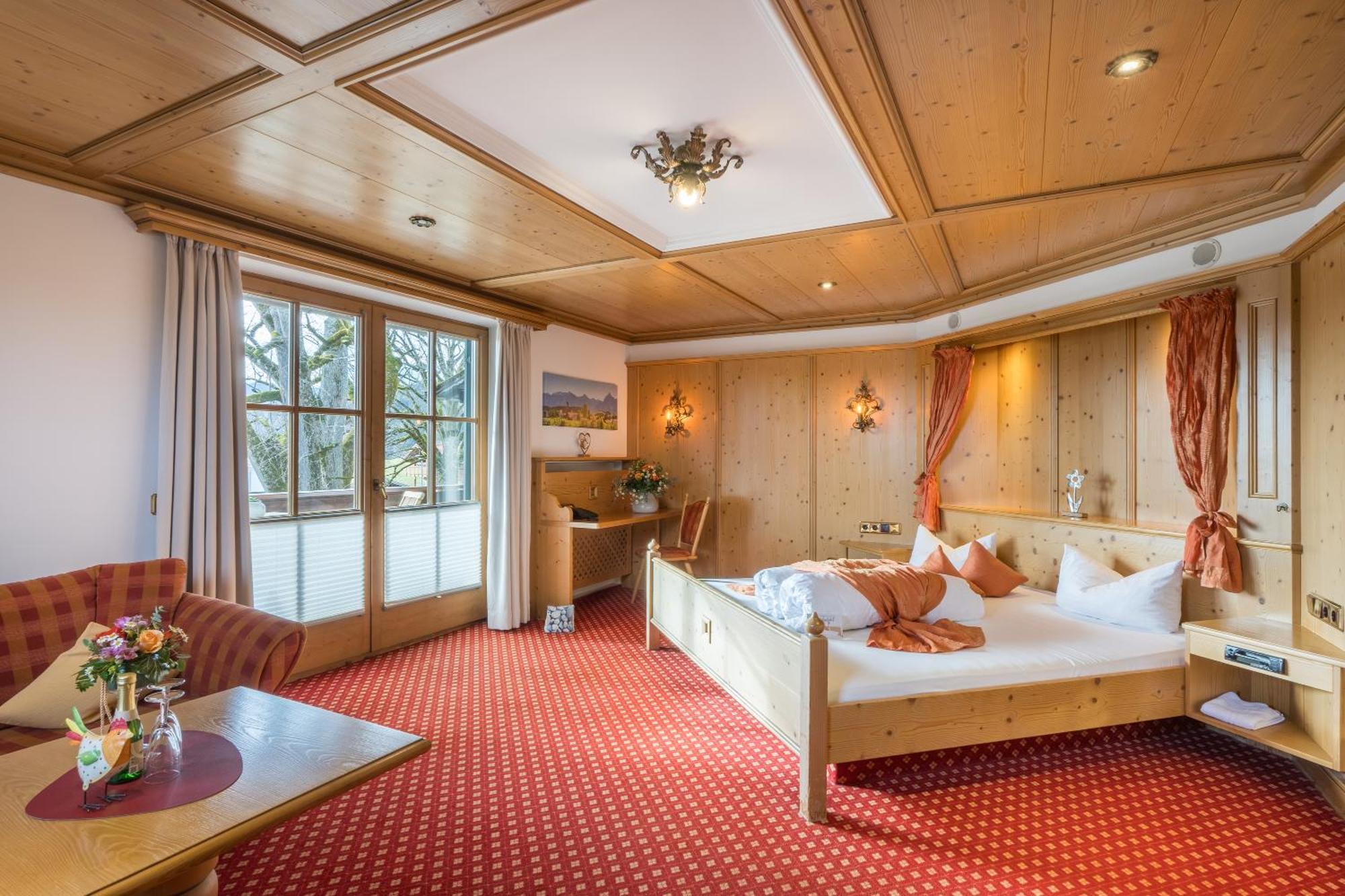 Landhotel Gockelwirt Eisenberg  Exterior photo
