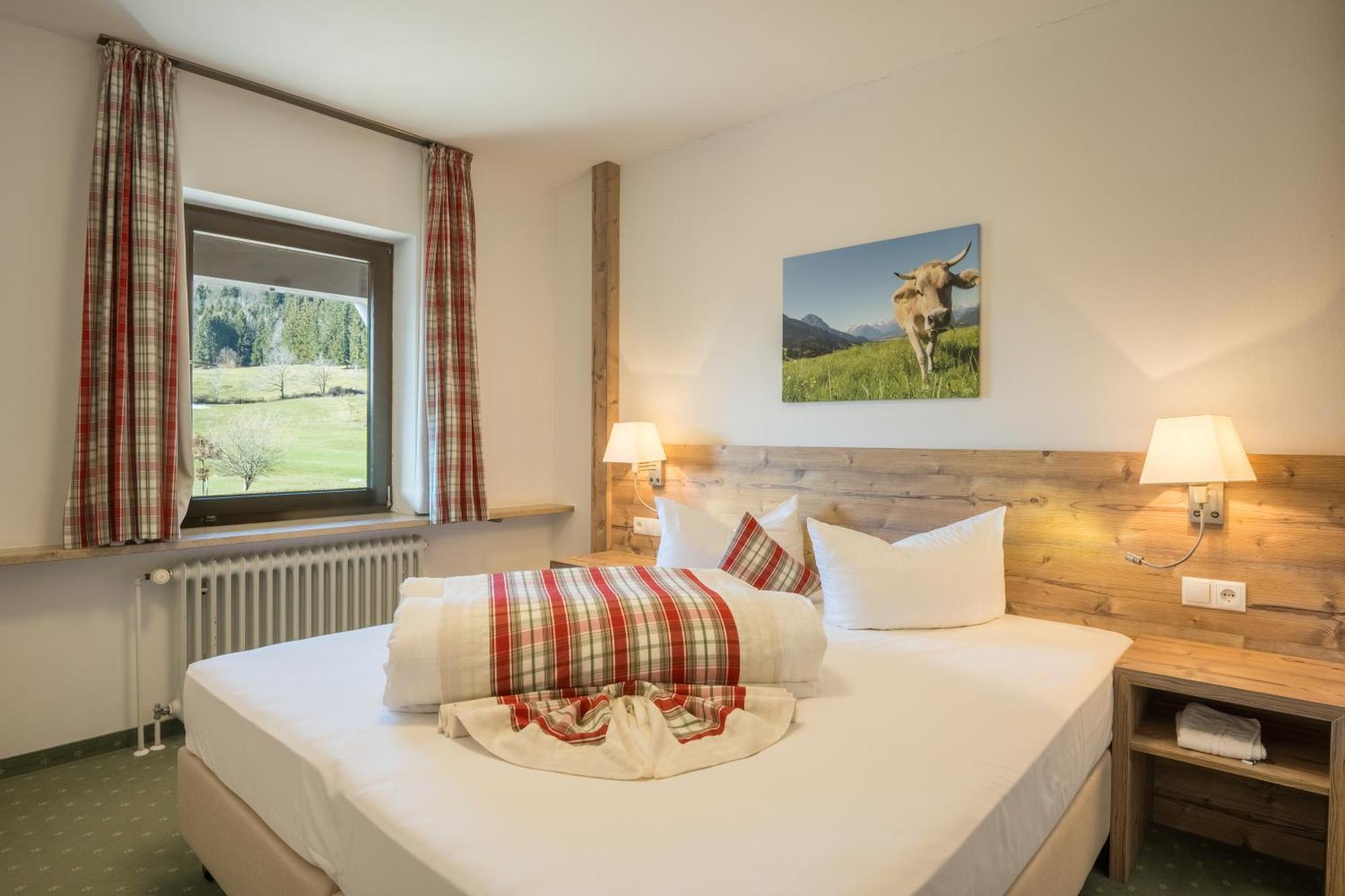 Landhotel Gockelwirt Eisenberg  Exterior photo